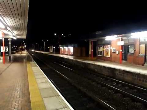 86632 + 86604 Scream Past Wigan NW on 4S59 Crewe BH - Coatbridge FLT 7.11.12.MOV