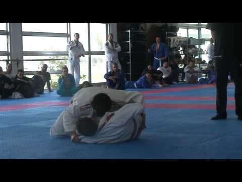 Hermes Dimitropoulos(Budo Ryu) vs Theo Kelpekis(Nova Uniao)-76kg Athens Gi Competition