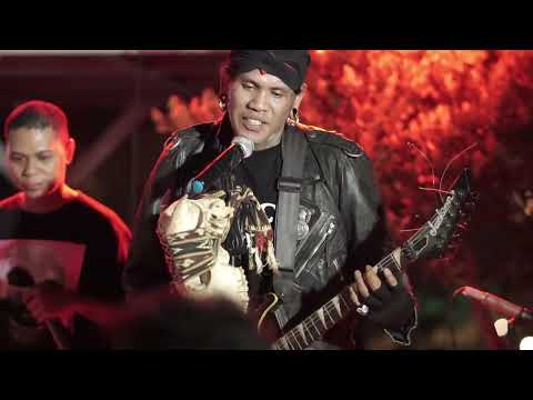 Komonarcy ft. Ravenman x Putra Marck - KEBEBLAZAN Live at OCD CAFE