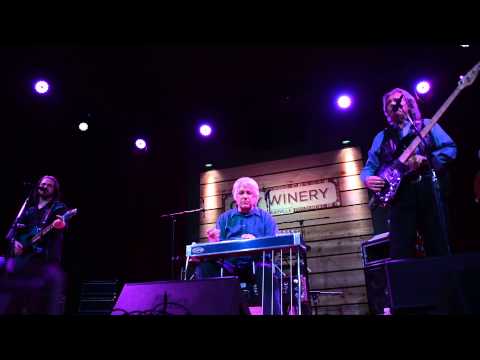 The end of Pickin to beat the devil (two parts), Pure Prairie League, Live in Nashville, TN  19