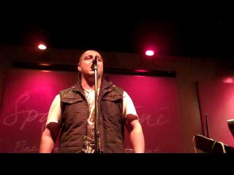 Damon Reel performs My Last Name live at Spaghettinis