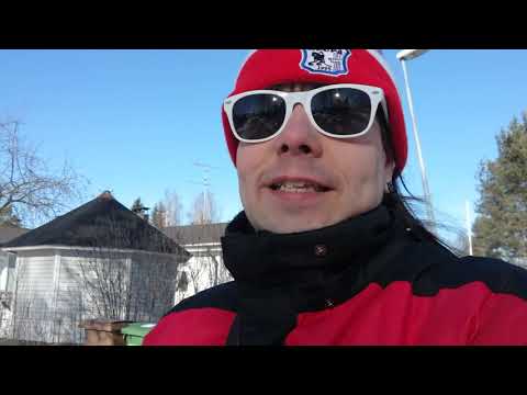 Aiettä hyvin paitaa aurinko ja kyl on kylmä tuuli