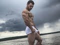 YOUNG RUSSIAN MUSCLES GOD - flexing show at the beach