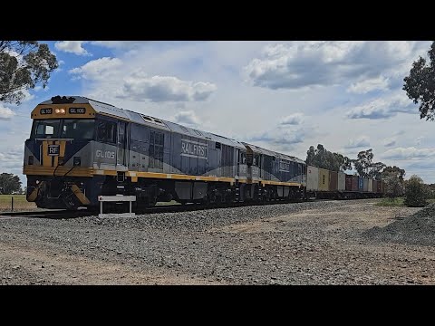 7922V SCT up "Dooen Express" (GL105 & GL102), Dooen to Melbourne, 1335, 30/10/25, Deep Lead VIC