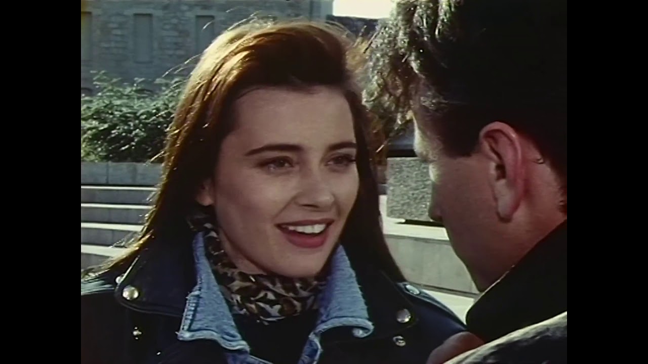 Extrait « Édouard et ses filles » avec Sophie Carle 1990