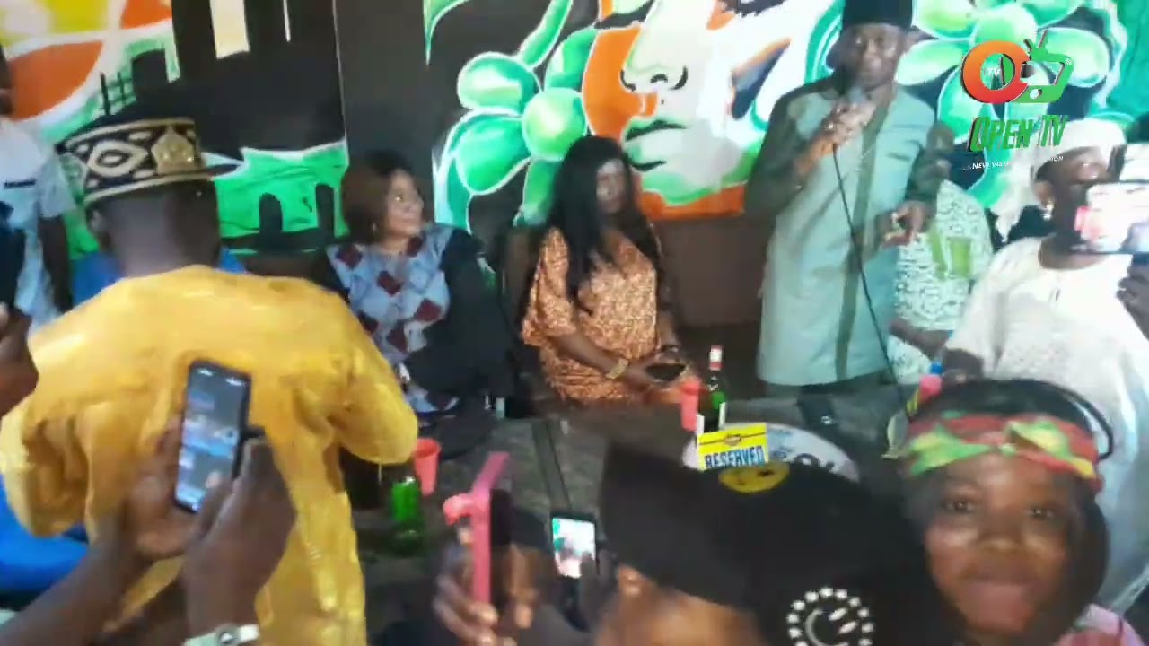 Moment Lateef Adedimeji Turns Gospel and Apala Singer at Ajoke Elemu Vintage in Abeokuta, Ogun State