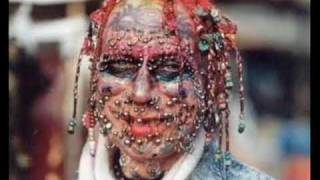 Hans Teeuwen & Pieter Bouwman - Piercings video