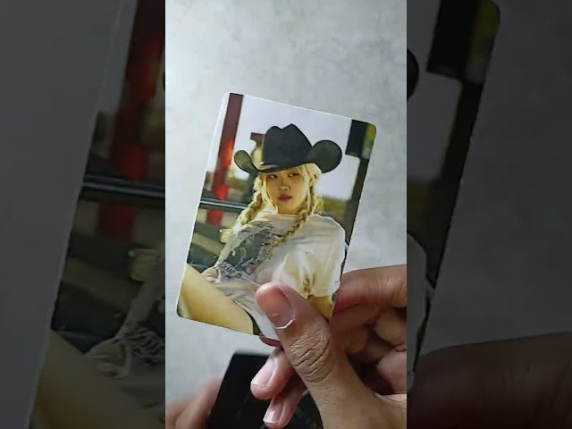 Vídeo relacionado con GNHG 2025 Nueva photocards Incluye 55 tarjetas Lomo y 40 pegatinas - JUMP