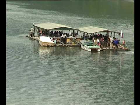 Splavarjenje po reki Dravi s korošimi splavarji