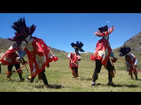 WANKA DANZA EN LA LAGUNA DE QANRASH