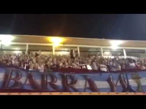 "La 14 siempre va" Barra: La Barra 14 &bull; Club: Lanús