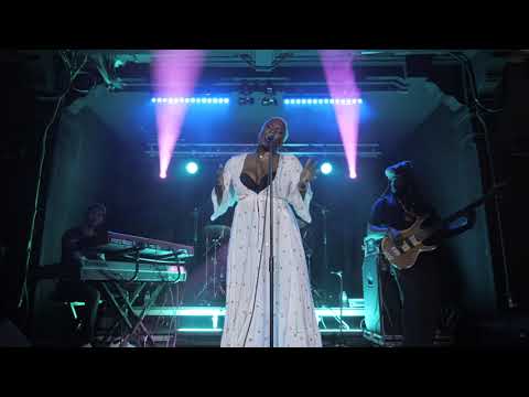 Liv Warfield Live Reel