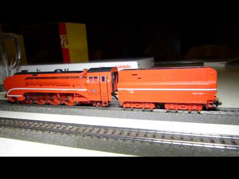 16. Stummi-Treff WN,  16 - BR 10 001 - Langsame Fahrt in Großaufnahme