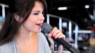 Selena Gomez &amp; The Scene - Middle Of Nowhere (Music Video)