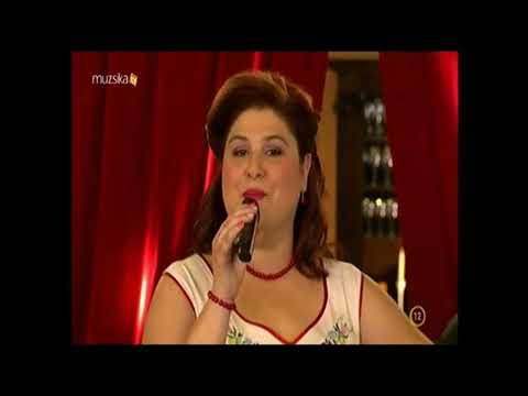 S.Nagy Zsuzsi - Szegletes udvar