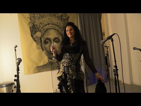 Valkyria - The One And Only - Please Don´t  (German and English)