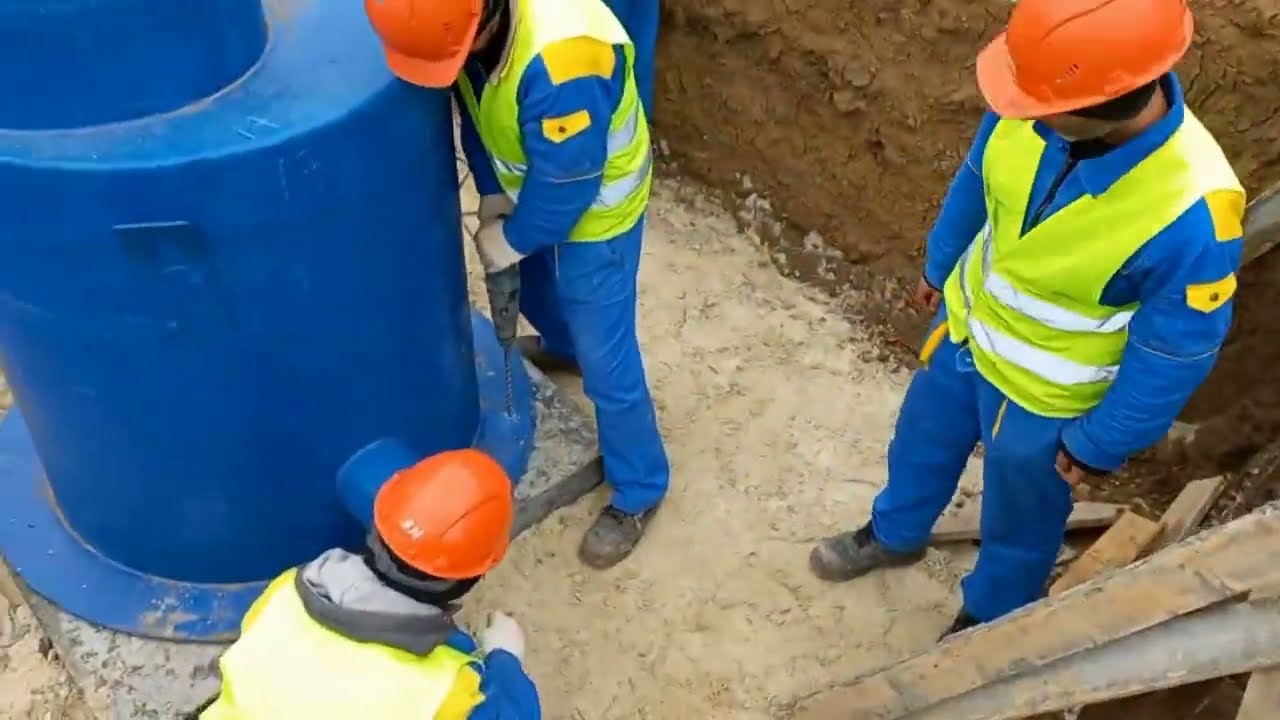 Установка стеклопластиковых колодцев