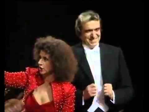 Ruggero Raimondi -  Agnes Baltsa -  Oh che muso -  Italiana in Algeri - Rossini