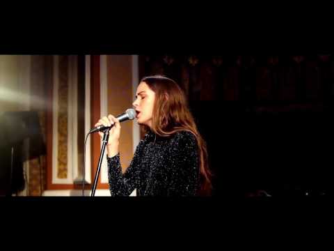 Lara Di Lara - The Unexpected Walk