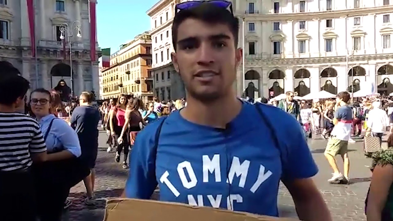 Giovani in piazza per il clima a Roma