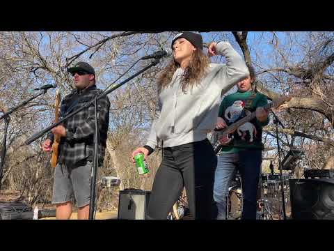 TH3RD COAST ROOTS OPENING TUNES IN THE TREES