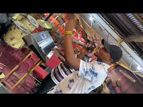 Décris Bongo (Usine de louange) en mode répétition - FIRE