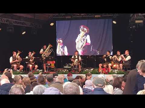 "Tuba Wahnsinn" von Mathias Rauch bei der Blechlawine 5.0 Solist: Felix Meixner