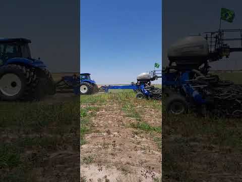 T8 com PL7040 40 linhas no plantio em pivô. sistema isobus, IPS bosch elétrico