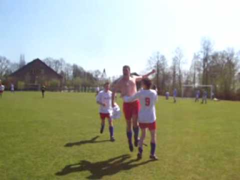 17-04-2010 TAVV 2 - Koudekerk 2 Doelpunt Arjen Linstra 0-2
