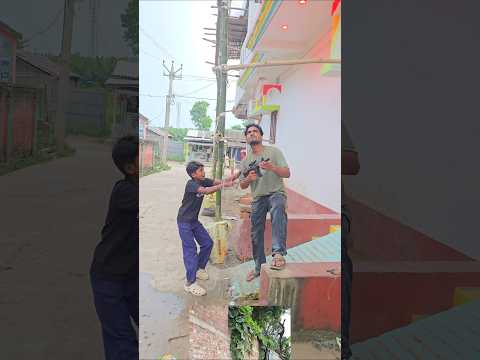 Kutta pakadne wala 😂 #shoerts #funnyvideo #sukhasankastar #shortsfeed #shortvideo