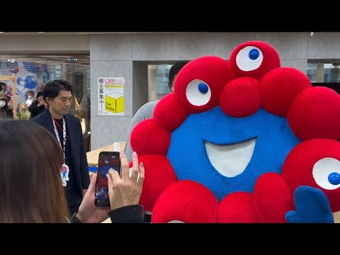 ミャクミャク登場‼︎ 15時の回入退場　　1/31堂島店リニューアル　書店スタッフにも一礼💕