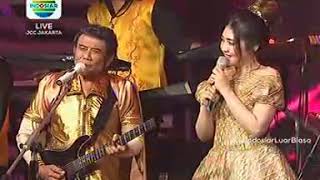 Download lagu PERTEMUAN - RHOMA IRAMA & SONETA feat VIA VALLEN (KONSER RAYA 24 TAHUN INDOSIAR) mp3 Download lagu PERTEMUAN - RHOMA IRAMA & SONETA feat VIA VALLEN (KONSER RAYA 24 TAHUN INDOSIAR) mp3