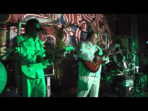 Organizacion Genesis - Popurri De Trios - En Vivo