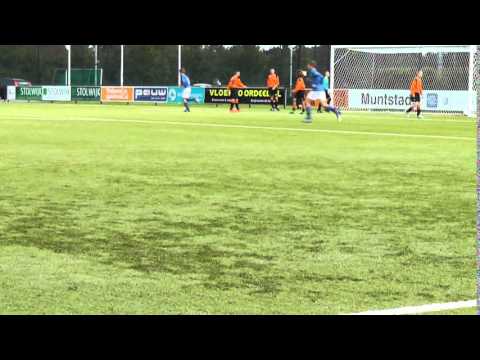 22 sept 2015 VV De Meern C2 - Houten O14 vriendsch 2-4 Doelpunt Houten (0-1)