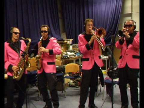 Ska3 - Trippy Cake, live yn Noardewyn