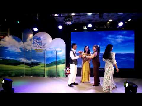 Vùng Biển Trời Và Màu Áo Em - Mạnh Tùng