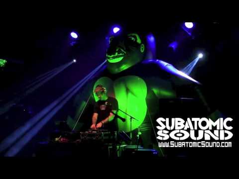 Subatomic Sound System dub mix, Dennis Brown "Promised Land" live at Dub Champions Festival