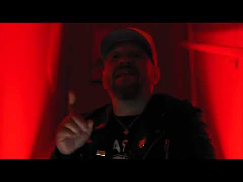 DAYDRNKRZ - Give It All Up (Official Music Video)