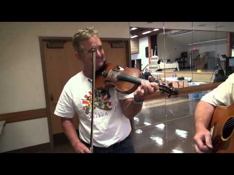 2015-07-25 Warm up - Mike Oenbring - 2015 Columbia Gorge Fiddle Contest - Stevenson, WA