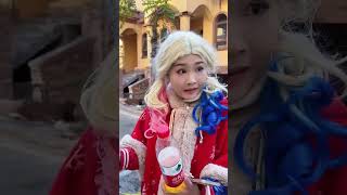 她们喝的是啥？