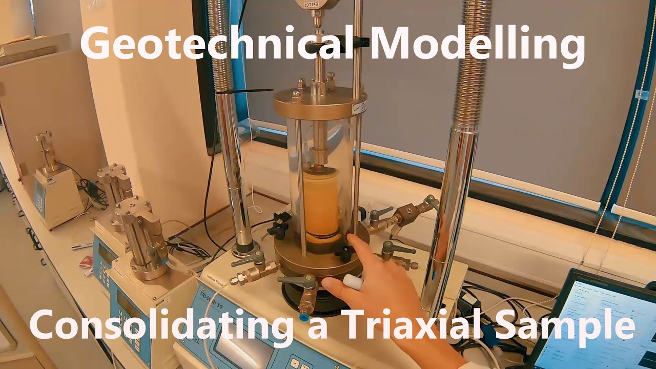 Consolidating a Triaxial Sample - Geotechnical Modelling
