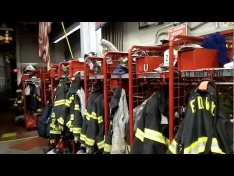 Interno caserma Ladder-Engine n°10 / inside fire house Ladder-engine n°10