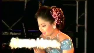 មេម៉ាយក្ដៅស្រួយ