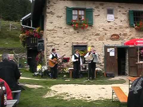 "Die Almvagabunden"  ~   Wohl in der Wiederschwing ~ (Walzerlied)