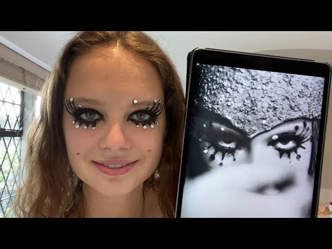 Model Giselle Norman recreates a '90s glamour shot by Ellen von Unwerth