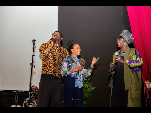 Obree Daman Fait le Show à L'Université de Nanterre....Amélie Mbaye à Paris - Octobre Rose