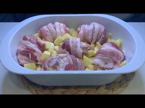 Chicken legs with cheese and bacon. A tasty and tasty meat dish
