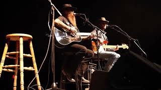 Cody Jinks | Outlaws & Mustangs | Acoustic w/ Josh Thompson