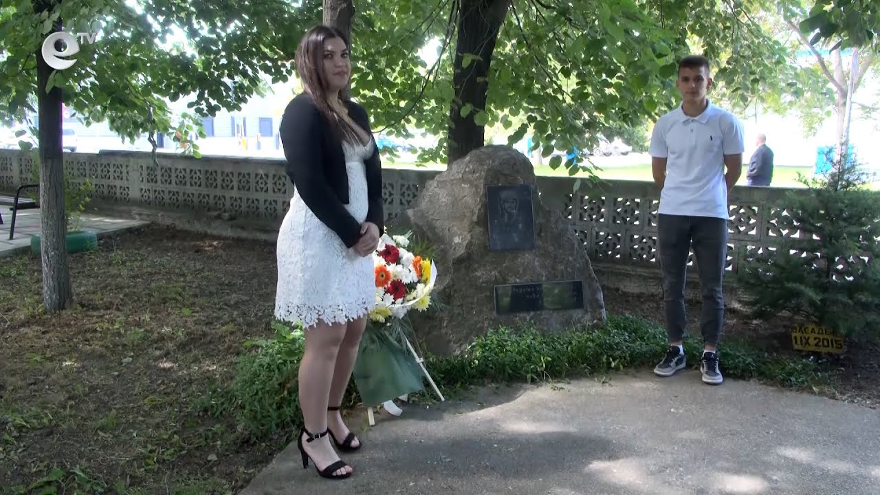 В хасковското спортно училище "Стефан Караджа" изпратиха 22-ма абитуриенти на патронния си празник