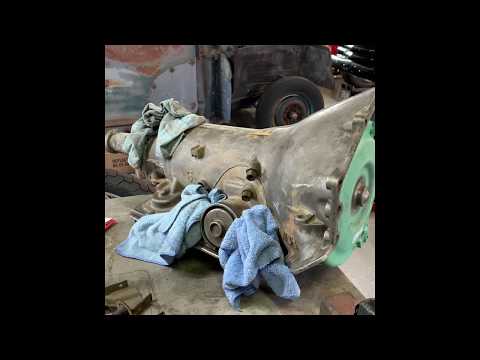 1952 Chevy Pickup Turbo 350 to 700R4 Swap